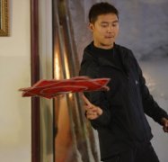 中国选手演绎乒乓球二人转，裁判一脸无奈，就是这么强大！